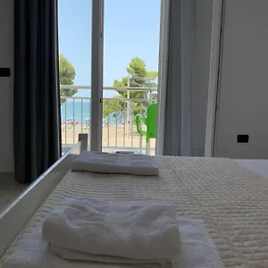 Hotel Sunny Breeze, Shëngjin
